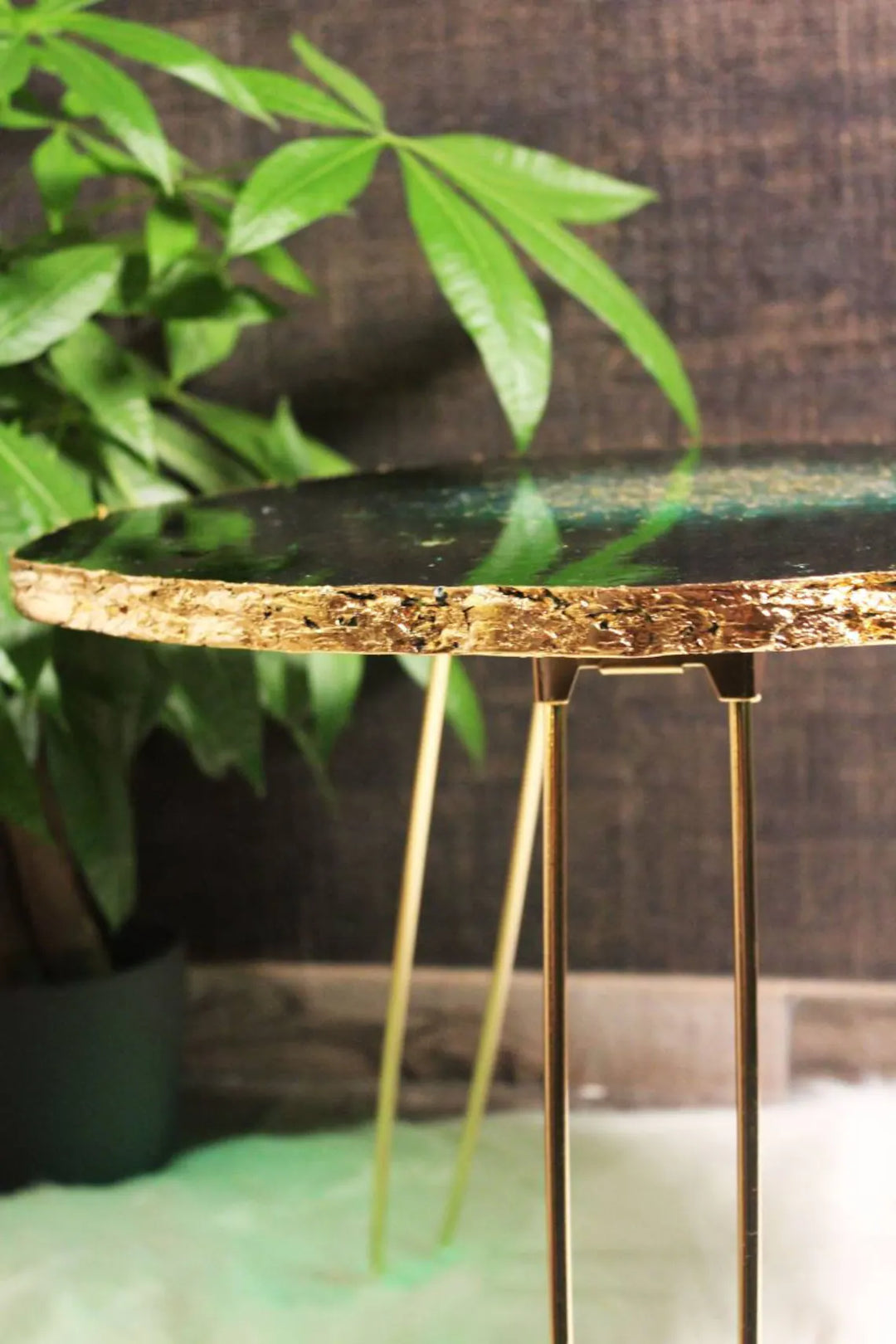 Epoxy resin Green emerald table, resin geode coffee table , irregular round live edge table, decorative bedside table , unique crystal table