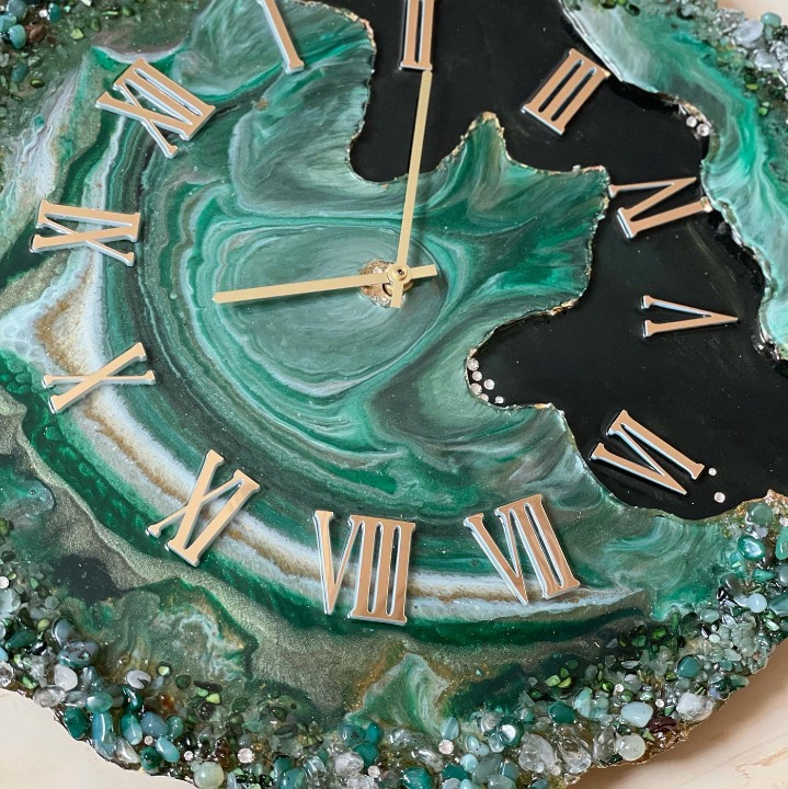 Handmade Epoxy Resin wall clock with Green & Black coated glittered crystals and small pieces of Glass High Quality Glorious Piece