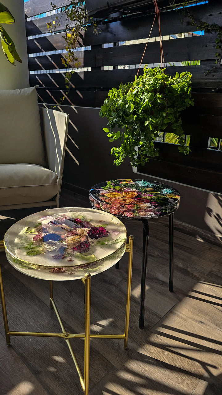 Artisanal Preserved Flower Resin Table, Opulent All-Round Coffee Table, Perfect for Chic Interiors, Artistic Home Gift